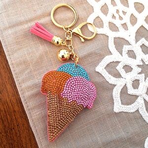 💥SALE💥NEW Ice Cream Cone Rhinestone Keychain